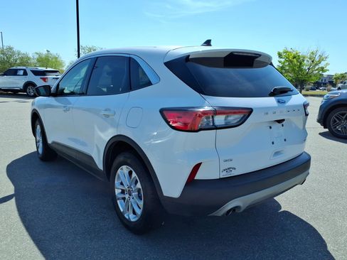 Used 2022 Ford Escape SE w/ Convenience Package AWD/4WD image 4