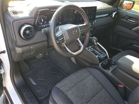 Used 2024 Chevrolet Colorado Z71 w/ Z71 Convenience Package 2 image 6