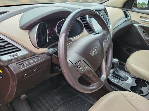 Used 2017 Hyundai Santa Fe Sport FWD image 19