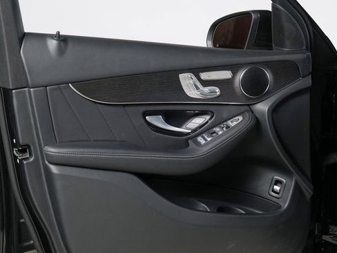 Used 2022 Mercedes-Benz GLC 300 GLC 300 image 23