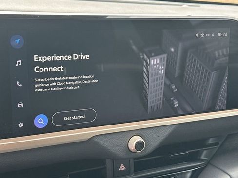 Certified 2025 Toyota Crown Signia image 15