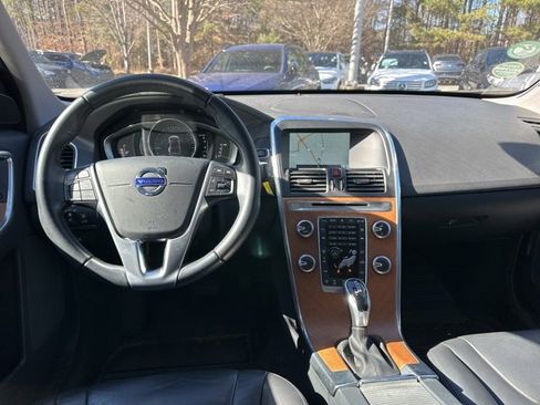 Used 2017 Volvo XC60 T5 Inscription w/ Advanced Package image 11