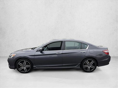 Used 2017 Honda Accord Sport image 9