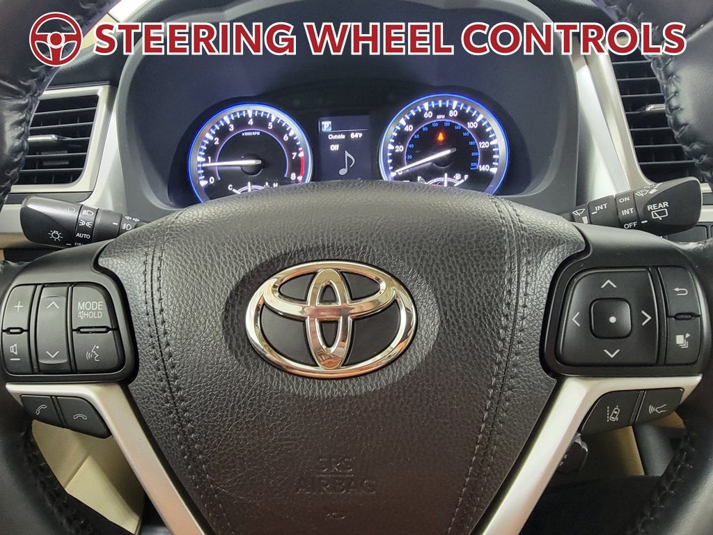 Used 2017 Toyota Highlander XLE FWD image 18
