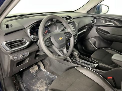 Used 2023 Chevrolet TrailBlazer LT FWD image 24