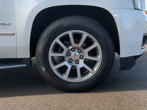 Used 2018 GMC Yukon XL Denali w/ Open Road Package image 24