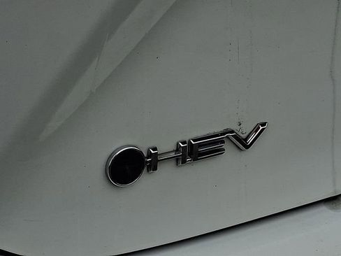 Used 2025 Toyota Camry LE image 32