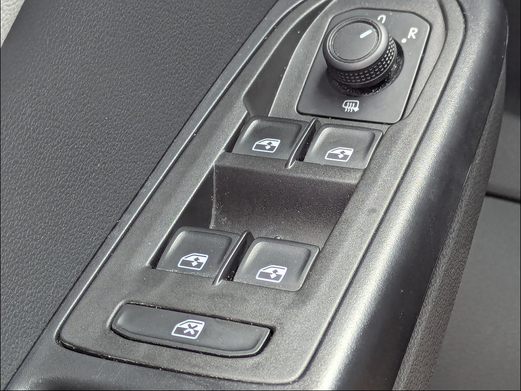 Used 2024 Volkswagen Taos SE FWD image 28