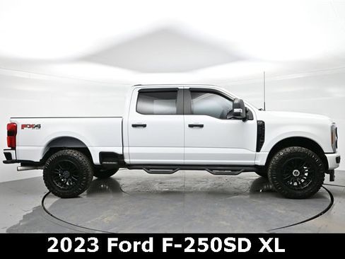 Used 2023 Ford F250 XL w/ STX Appearance Package image 8