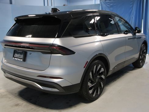 New 2026 Lincoln Nautilus Reserve w/ Jet Appearance Package image 29