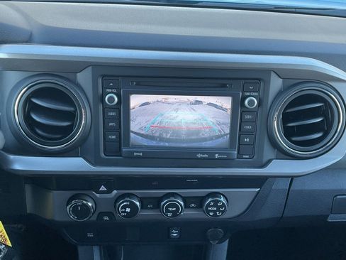 Used 2019 Toyota Tacoma 4x4 Access Cab image 14