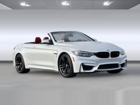 Used 2020 BMW M4 Convertible w/ Competition Package image 34