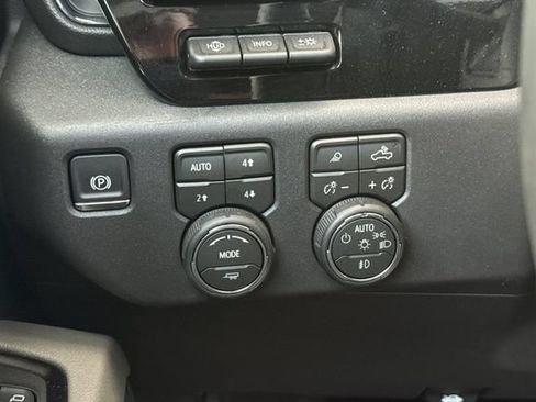 Used 2026 Chevrolet Silverado 1500 ZR2 AWD/4WD image 39