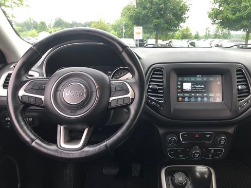 Used 2018 Jeep Compass Latitude w/ Popular Equipment Group AWD/4WD image 32