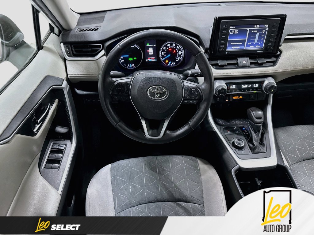 Used 2022 Toyota RAV4 XLE w/ XLE Grade Weather Package AWD/4WD image 24