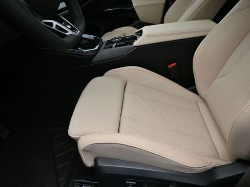New 2026 BMW X3 xDrive30 w/ Premium Package AWD/4WD image 13