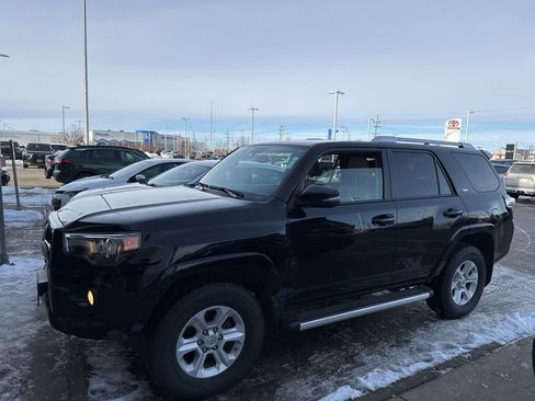Used 2016 Toyota 4Runner SR5 Premium image 8
