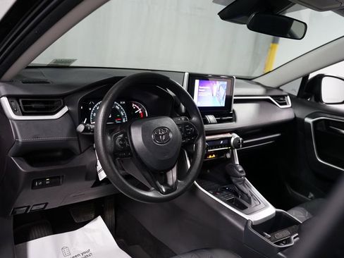 Used 2025 Toyota RAV4 XLE image 11