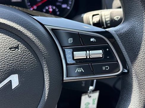 Used 2023 Kia Forte LXS w/ LXS Technology Package FWD image 23