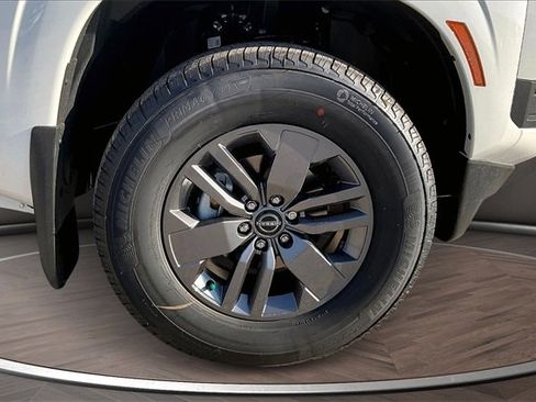 New 2026 Nissan Frontier SV w/ SV Convenience Package image 12