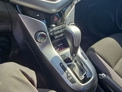 Used 2015 Chevrolet Cruze LT image 13
