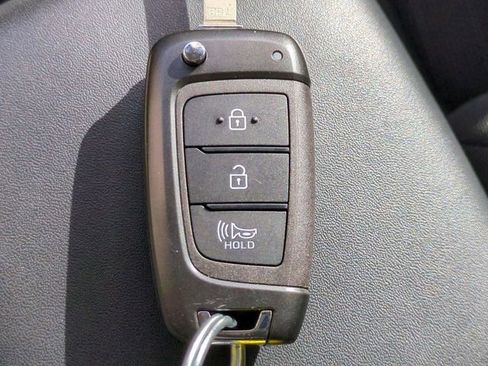 Certified 2023 Hyundai Venue SE w/ Cargo Package image 33