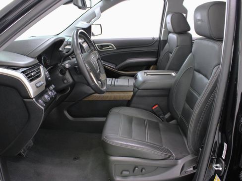 Used 2020 GMC Yukon Denali w/ Denali Premium Package AWD/4WD image 34