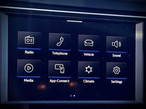 Used 2023 Volkswagen Jetta SE w/ Panoramic Sunroof Package FWD image 13