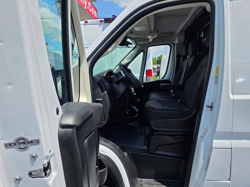 Used 2022 RAM ProMaster 3500 w/ Convenience Group FWD image 17