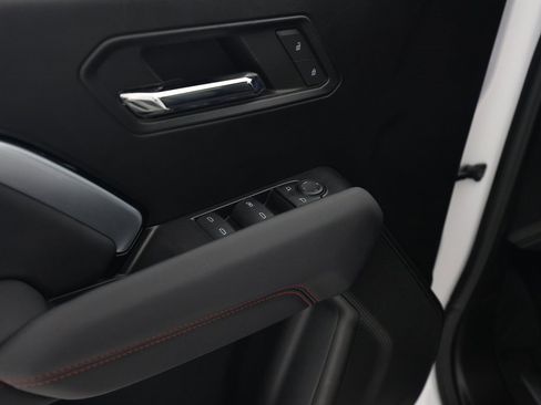 Used 2024 Chevrolet Colorado Z71 w/ Z71 Convenience Package 2 image 15