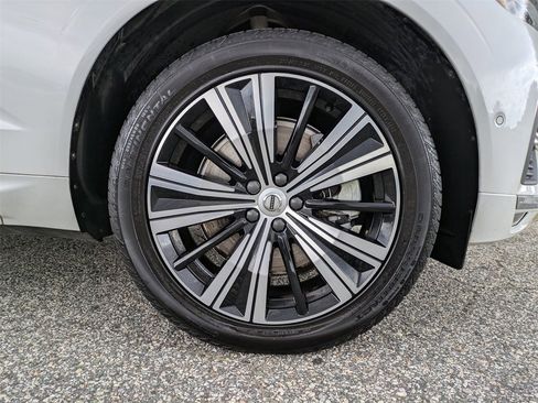 Certified 2022 Volvo XC60 B6 Inscription w/ Advanced Package image 11