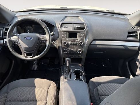 Used 2019 Ford Explorer XLT AWD/4WD image 10