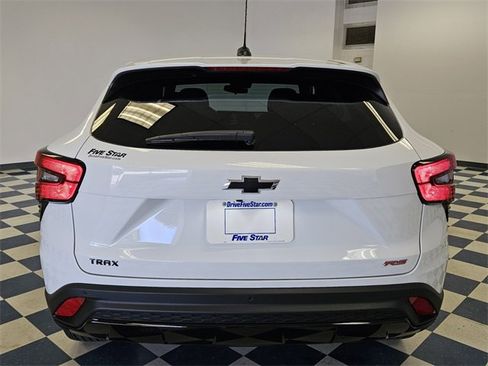New 2026 Chevrolet Trax RS w/ Sunroof Package image 6