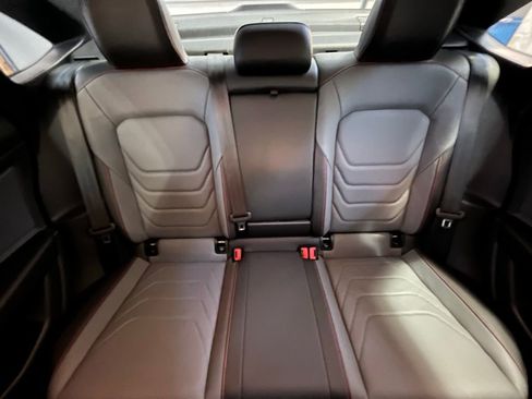 Used 2025 Volkswagen Jetta GLI Autobahn image 28