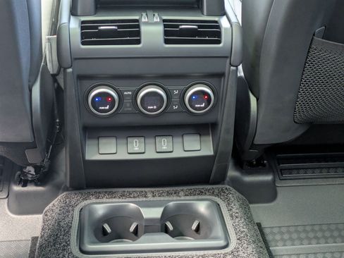 New 2026 Land Rover Defender 130 X-Dynamic SE AWD/4WD image 28