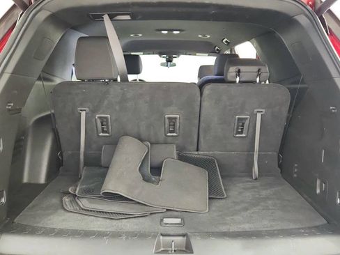 Used 2023 Chevrolet Traverse LT FWD image 37