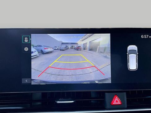 Used 2025 Kia Carnival FWD image 28