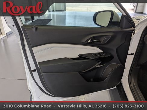 Used 2024 Chevrolet Trax LT w/ Driver Confidence Package image 16