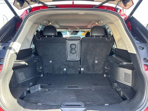 Used 2019 Nissan Rogue SL w/ Premium Package FWD image 31
