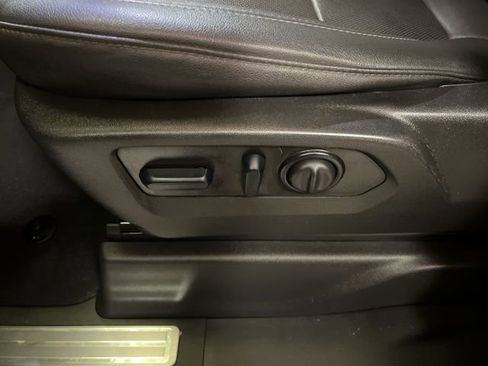 Used 2022 GMC Sierra 2500 SLT w/ SLT Convenience Package image 63