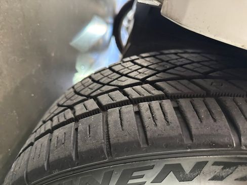 Used 2014 Volkswagen Eos Executive image 28