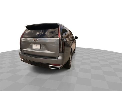 Used 2023 Cadillac Escalade ESV Luxury image 13