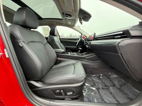 Used 2025 Kia K5 EX image 28