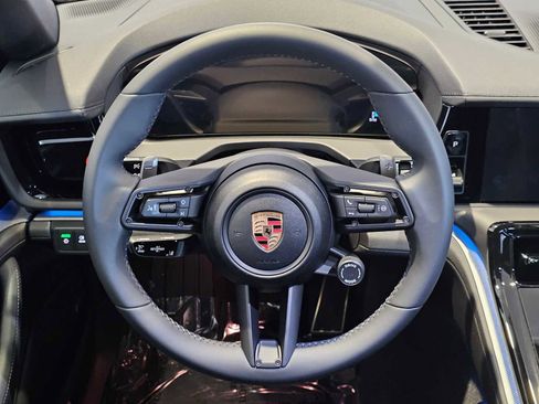 New 2025 Porsche Panamera 4 image 21
