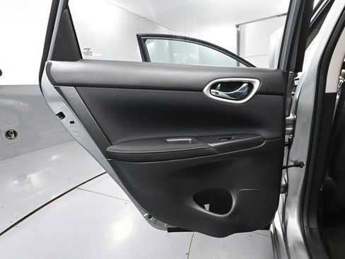 Used 2014 Nissan Sentra S image 28