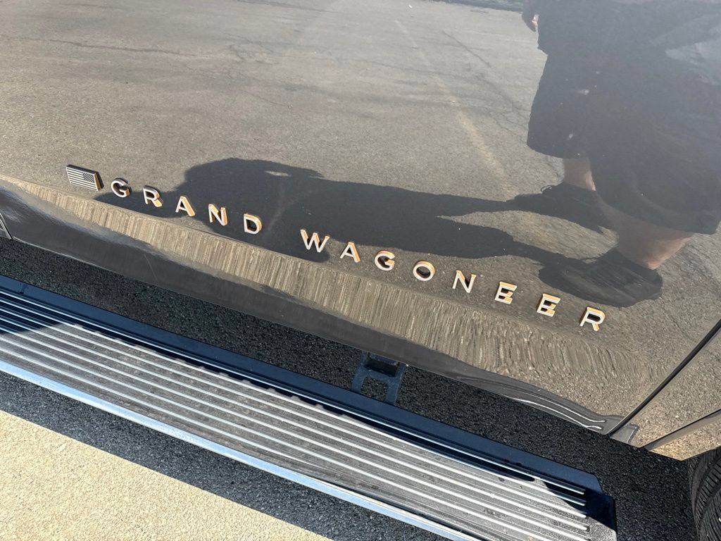 Used 2022 Jeep Grand Wagoneer Series III AWD/4WD image 57