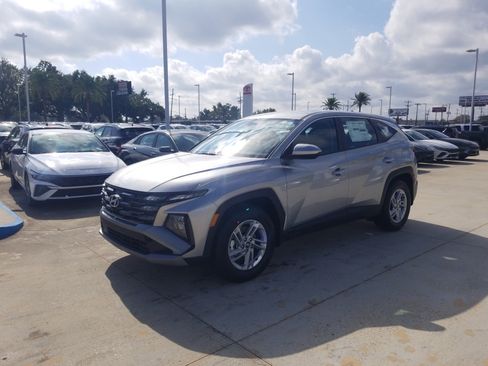 New 2026 Hyundai Tucson SE image 3