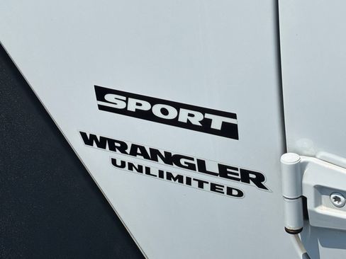 Used 2016 Jeep Wrangler Unlimited Sport w/ Quick Order Package 24S AWD/4WD image 11