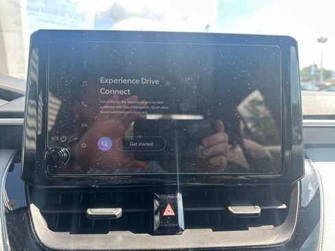 Used 2025 Toyota Corolla SE FWD image 14