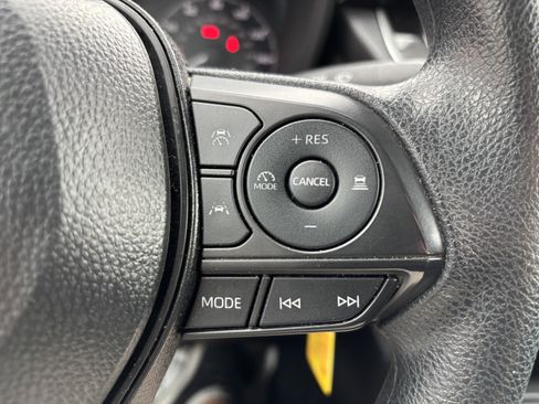 Used 2025 Toyota Corolla LE FWD image 19
